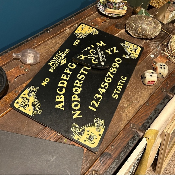 RARE 1940s Mystic Soothsayer Black Gold Ouija Board 40s Witchcraft TRUE VINTAGE - Picture 5 of 5